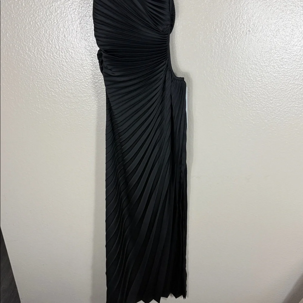 Delfi Collective Solie Pleated One-Shoulder Cutout Sheath Gown - Picture 9 of 10